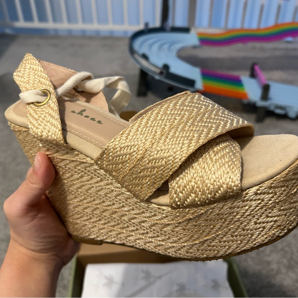 Lila’s Shoes: Yute Cruzado Amarre Wedges